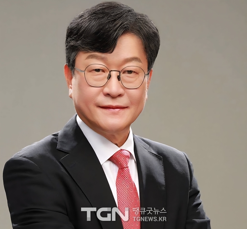2025 마음챙김 걷기대회를 주최한 행복교육이음공동체 오석진 대표