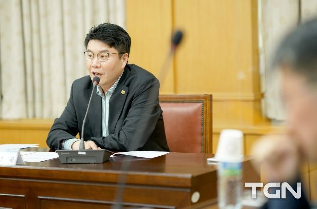 “조원휘⁃정명국 시의원, 당적 초월한 공동주관으로 대전시 대중문화예술인의 예술활동 확대 방안 모색”