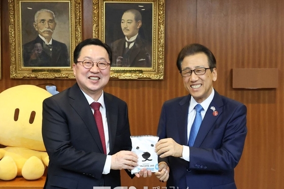 이장우 시장, 삿포로에서 제76회 눈축제 관람