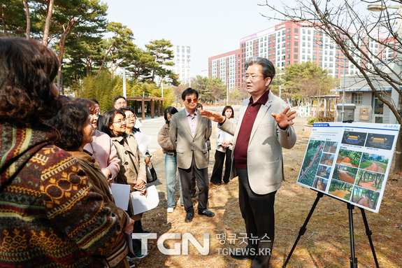유성구, 걸으며 힐링하는 도심속 ‘맨발걷기길’ 확대