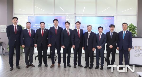 빈증성 동방국제대학교 방문